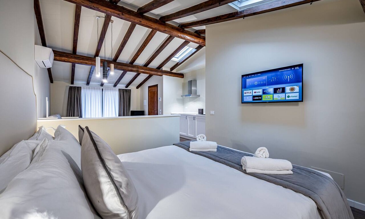 Prato Apartment | Garibaldi Palace Petit Penthouse