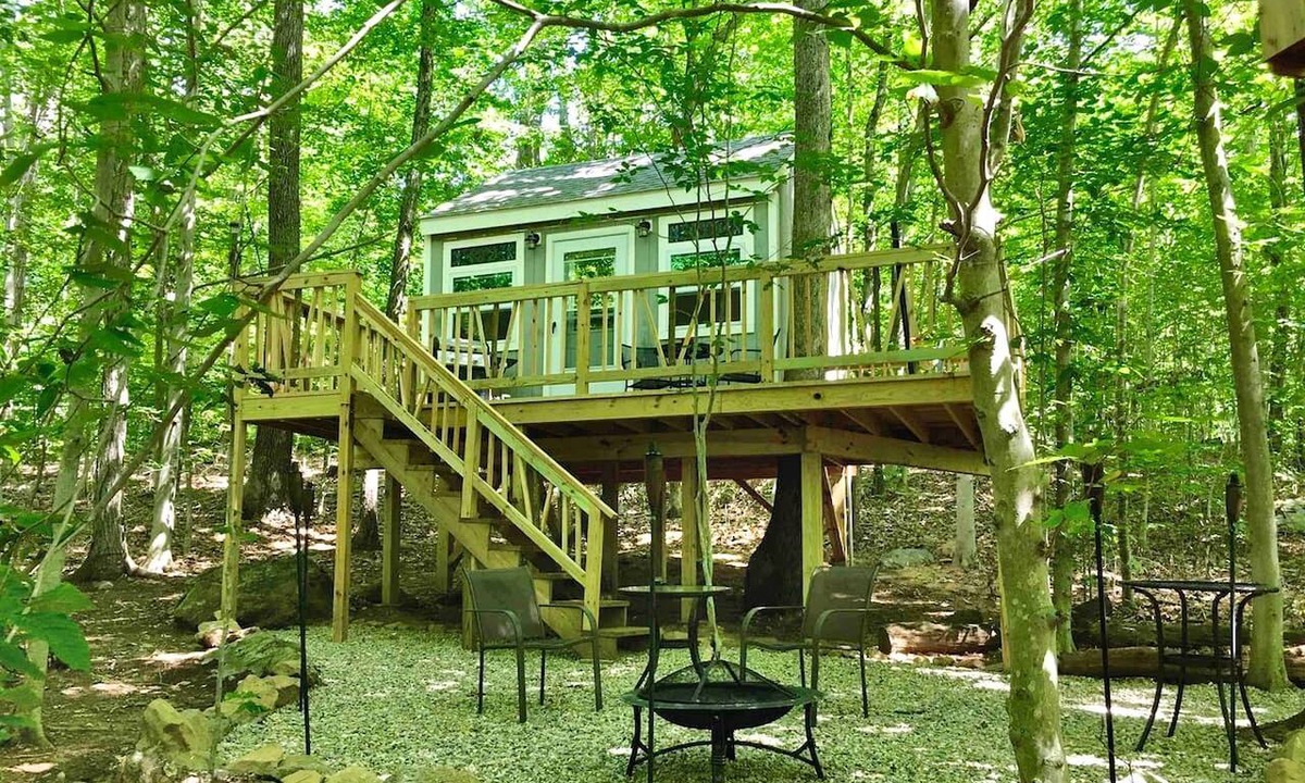 Bozrah Cabin | Glamping Tree House on an Impressive Property in Norwich, Connecticut