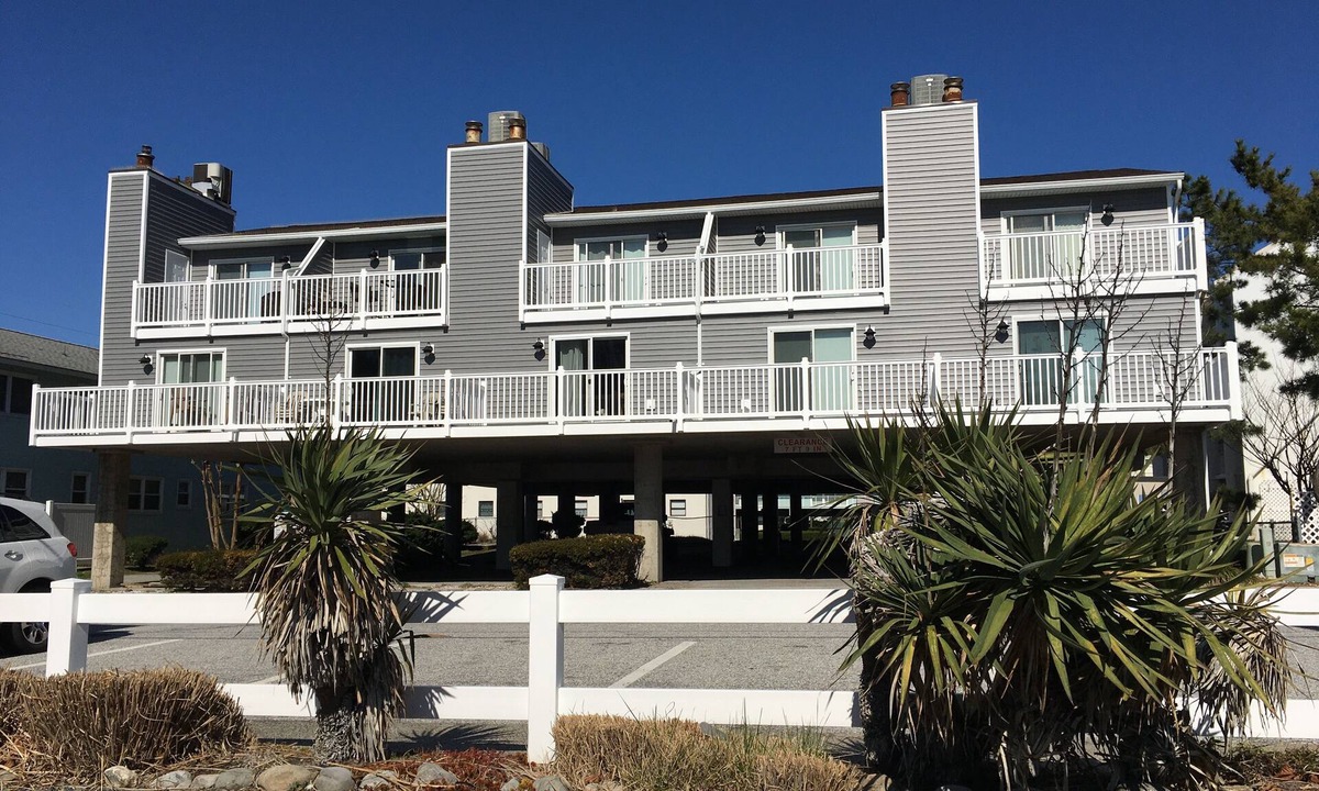 Midtown Ocean City House | Great Ocean Side Townhome with perfect Mid-Town location!