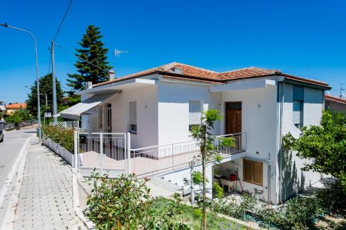 Silvi Villa | GuestHost - Villa Maria