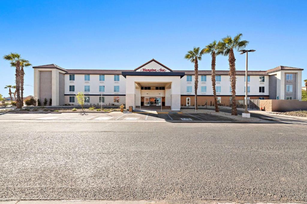 Calexico Hotel | Hampton Inn by Hilton Calexico