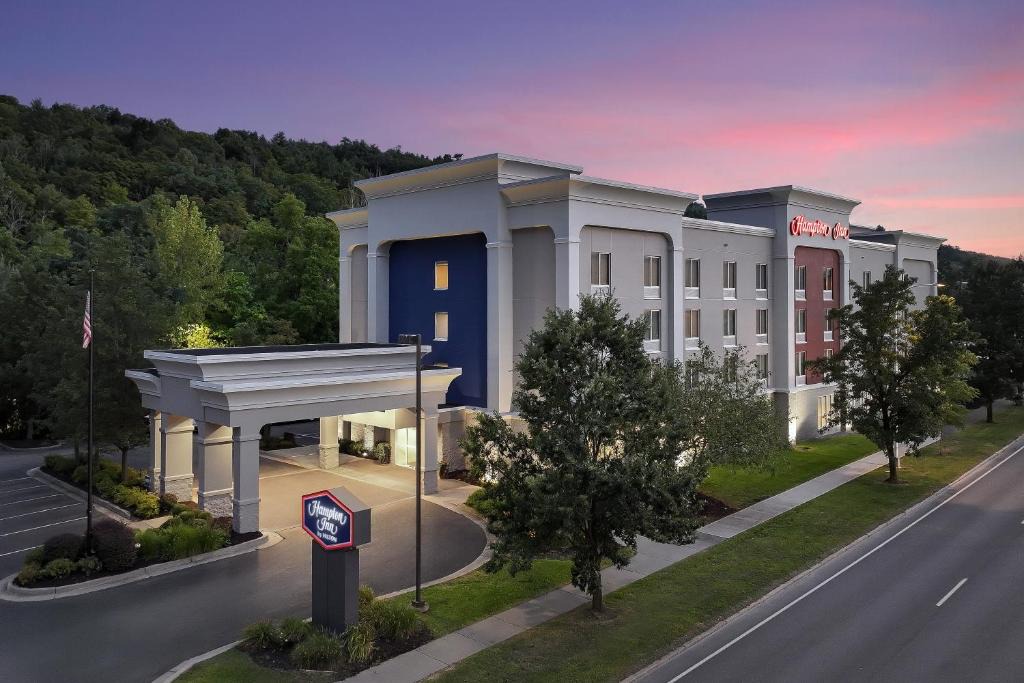 Ithaca Hotel | Hampton Inn Ithaca