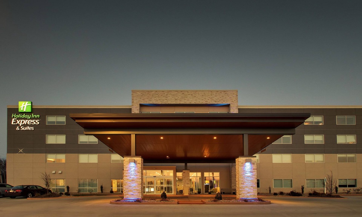 Mount Vernon Hotel | Holiday Inn Express & Suites Mount Vernon by IHG