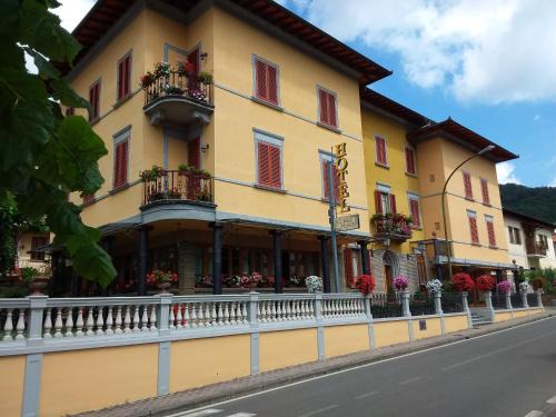 Ronta Hotel | Hotel La Rosa