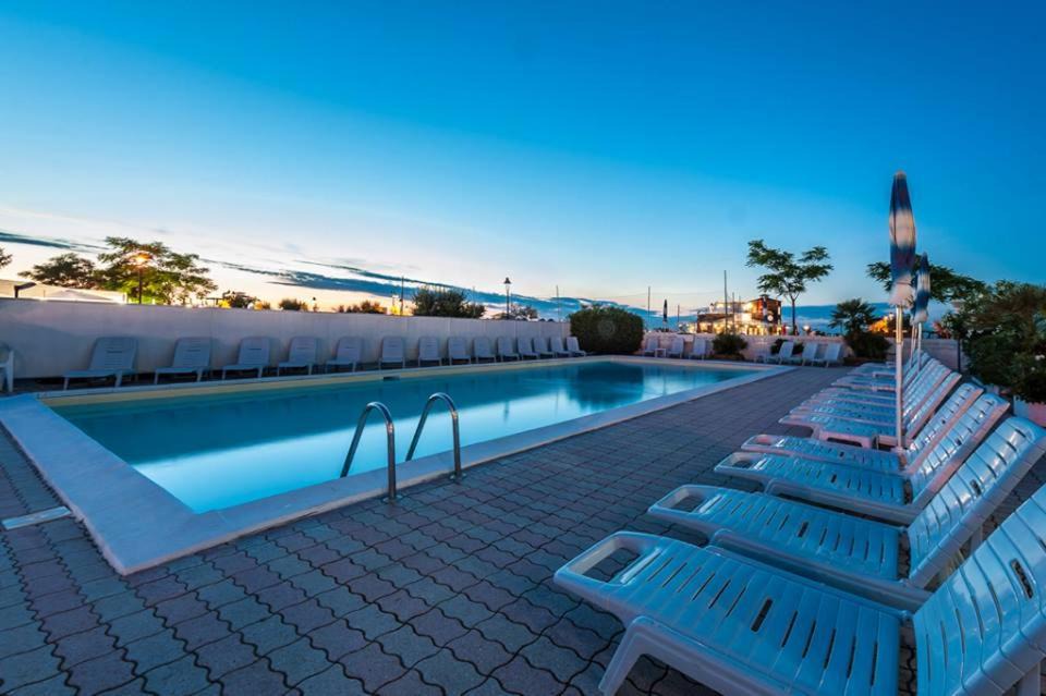 San Giuliano a Mare Hotel | Hotel Nuovo Belvedere