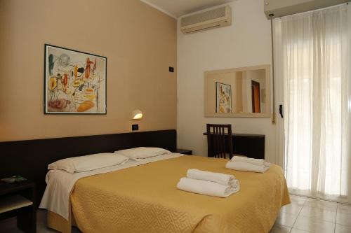San Giuliano a Mare Hotel | Hotel Villa Dina