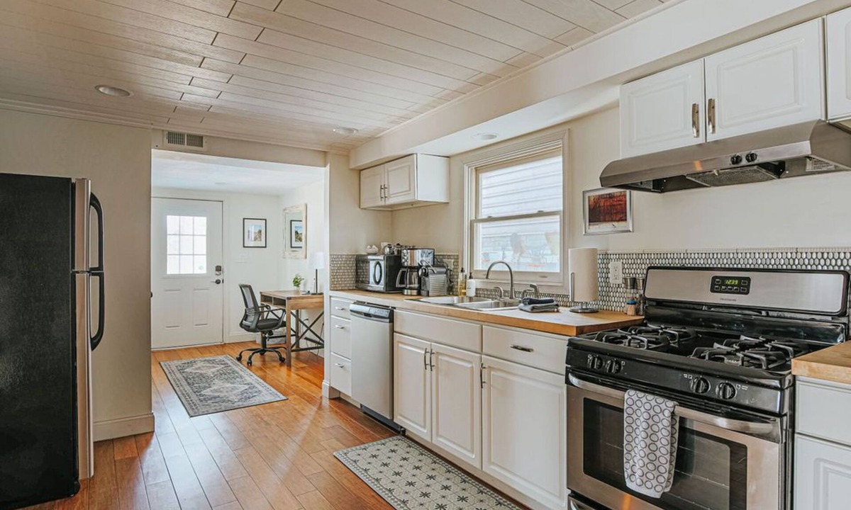 Staunton House | Hunker Down: Fenced in Yard, Pet Friendly!