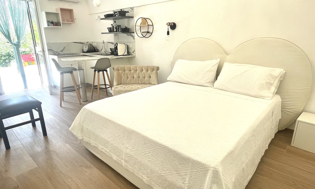 Monte Sant'Angelo Villa | Orchid Gargano 5minutes from Mattinata garden and common parking lot