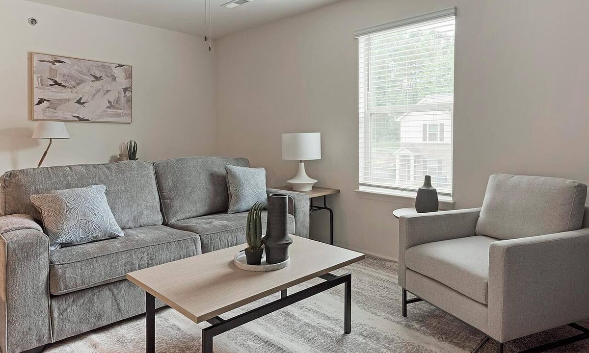 Lyman Apartment | Landing | Beautiful 2BD, Pool, Gym