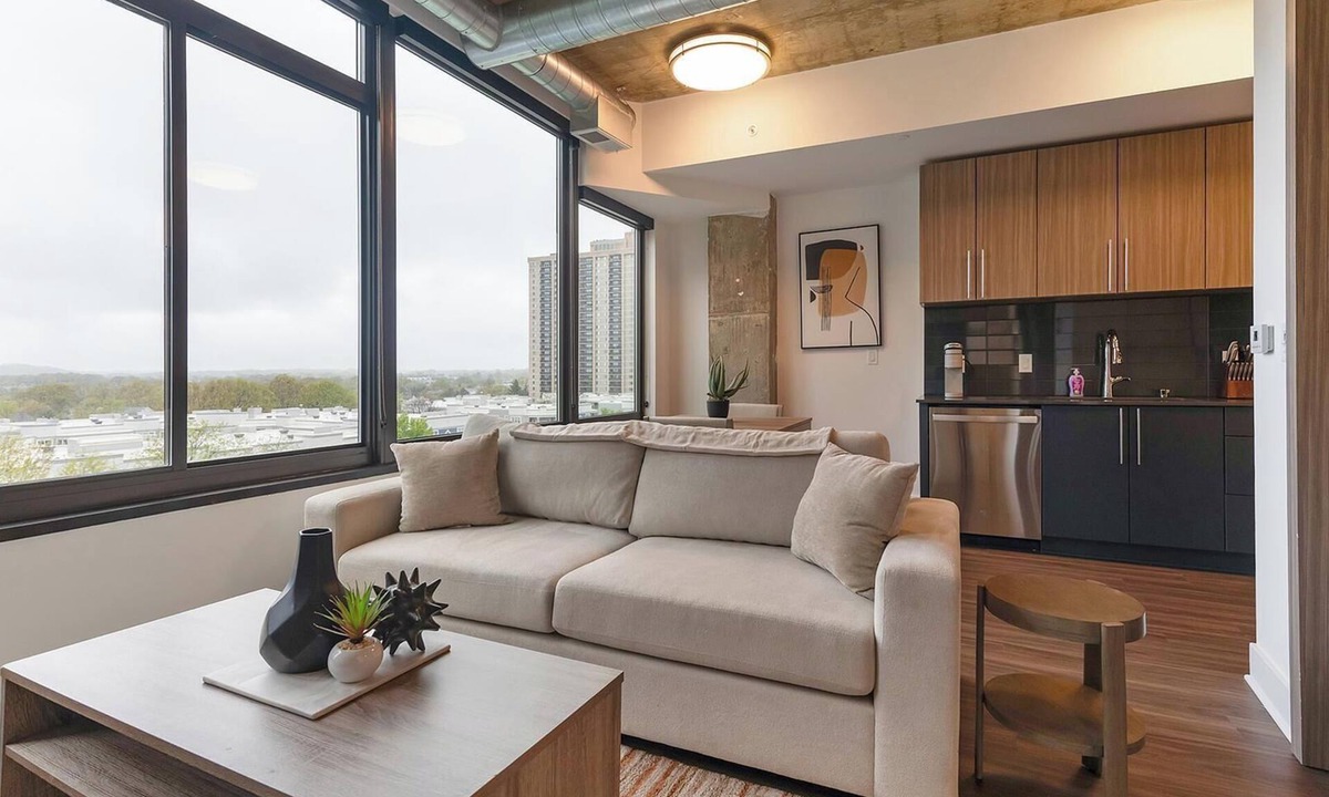 Baileys Crossroads Apartment | Landing | Chic 1BD, Game Room, Gym
