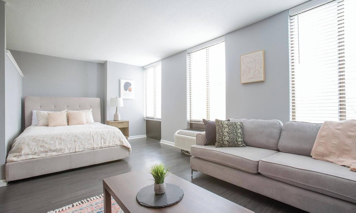 Fort Wayne Apartment | Landing | Stylish Studio, Pool, Game Room