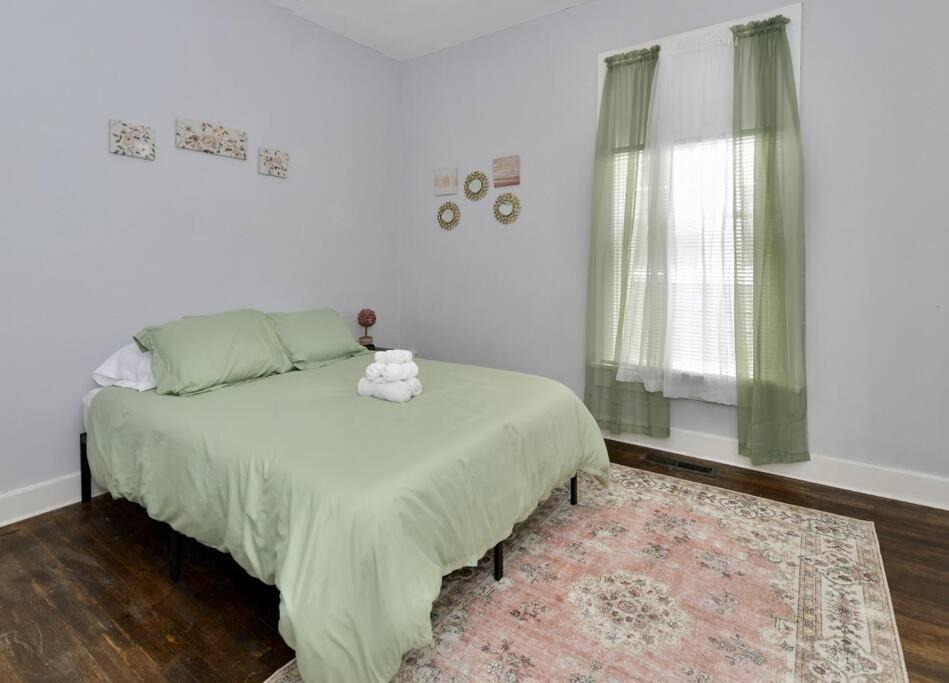 Fountain Square House | Large Groups in Fountain Square near Downtown Indy by Conventions