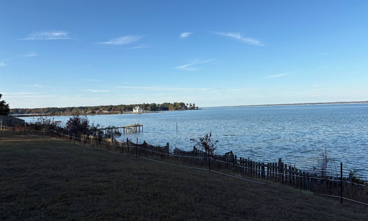 Urbanna Cottage | Little White Rose Cottage on the banks of the Rappahannock River
