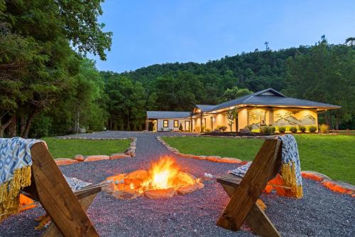 Burnsville Hotel | Lodge at Mount Mitchell