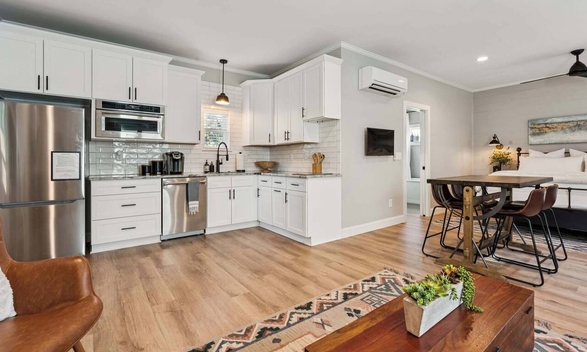 Biddleville Apartment | Loft Haven Rooftop Terrace