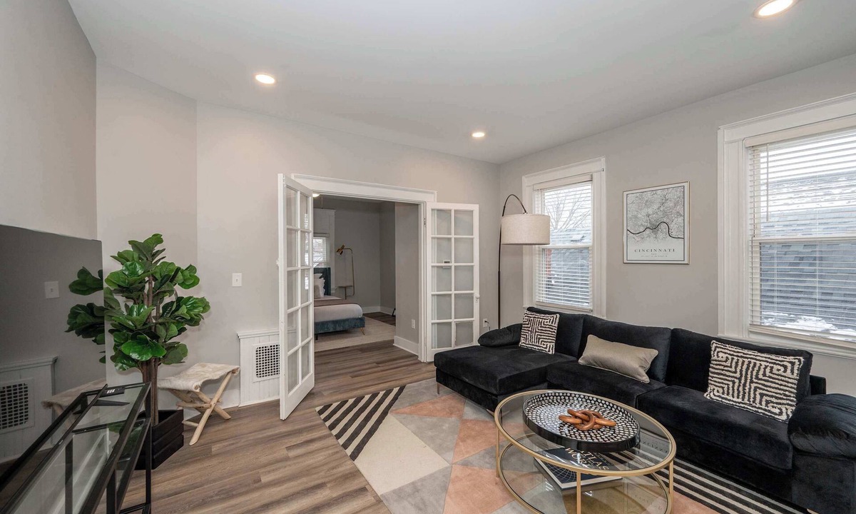 Covington House | Luxe Spot Suites