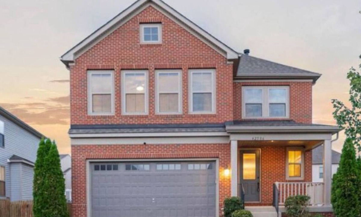 Ashburn House | Luxurious Stylish 5BD+Office/13Mins IAD Airport