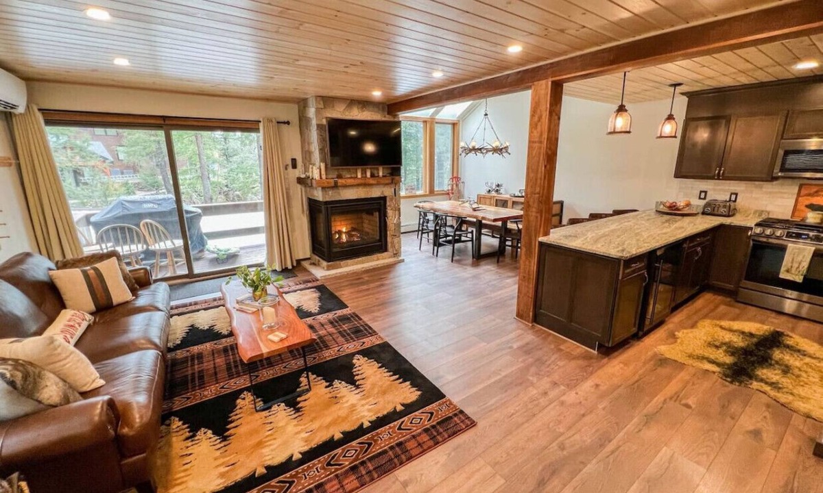 Bartlett Villa | Luxury Attitash Mountainside Home, Rivers + Mtns!
