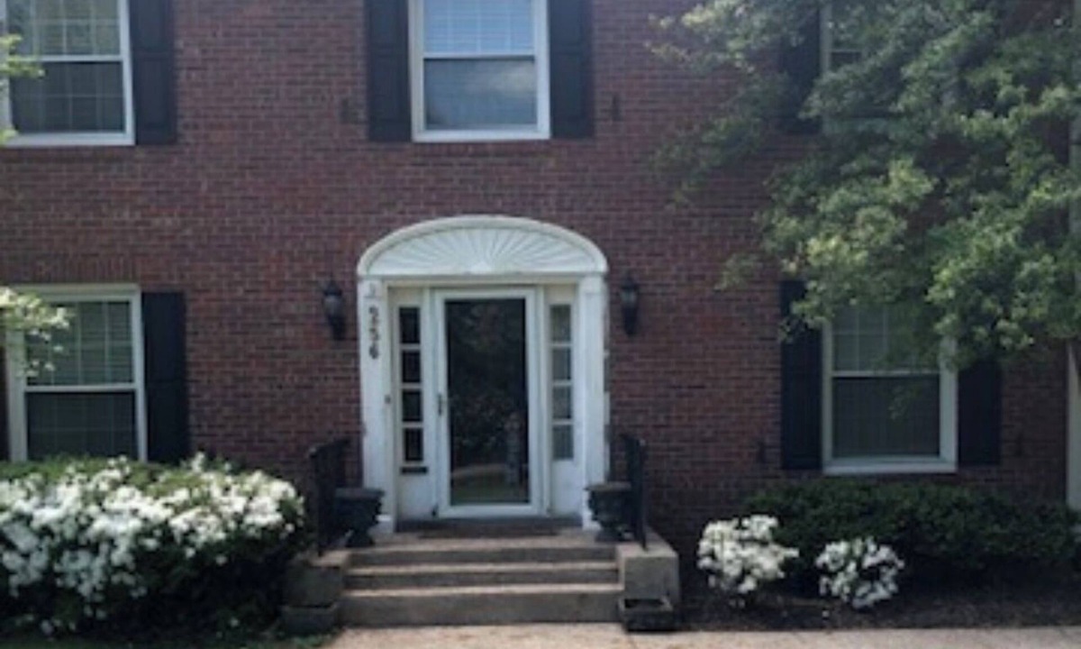 St. Matthews House | Make Derby Memories in this Charming 4-bedroom house located in St. Matthews!