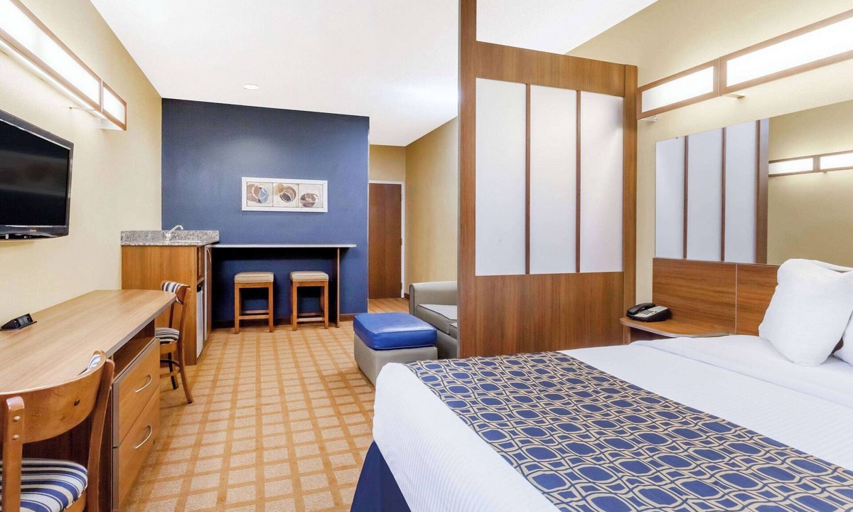 Dickson City Hotel | Microtel Inn & Suites by Wyndham Dickson City/Scranton