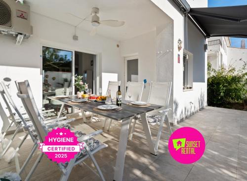 Alcorrin House | Modern 5BR Villa with Rooftop Sea Views