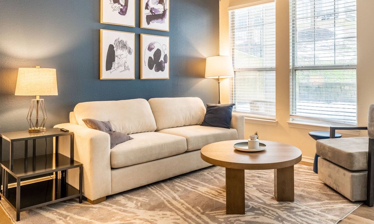 West Chester Apartment | Modern Apartment in Prime Location (ID6811X69)