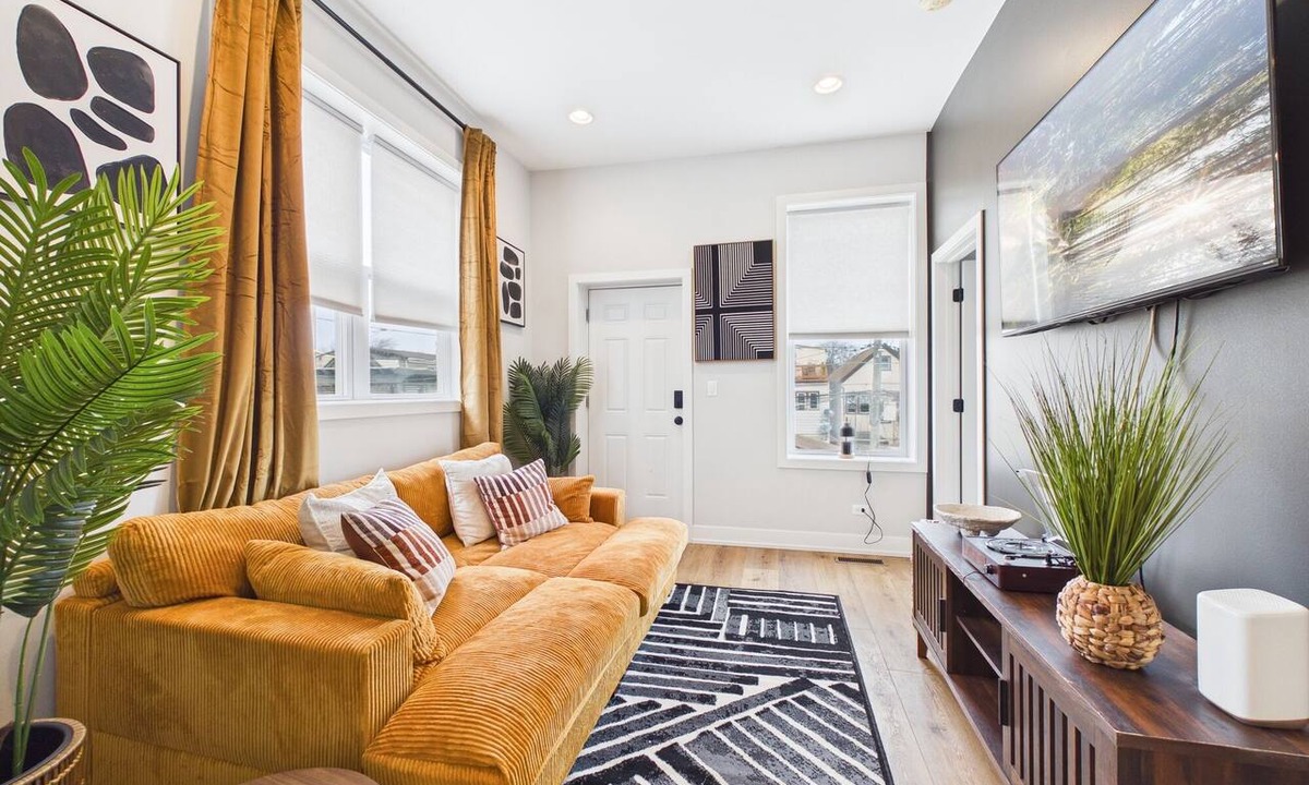 West Town Apartment | Modern Zen 2BR: Quiet Stay & Free Parking