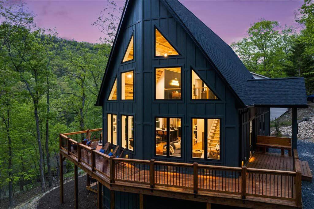 Massanutten Ski Chalet | Mountain Retreat Haven-Hot Tub-Game Room