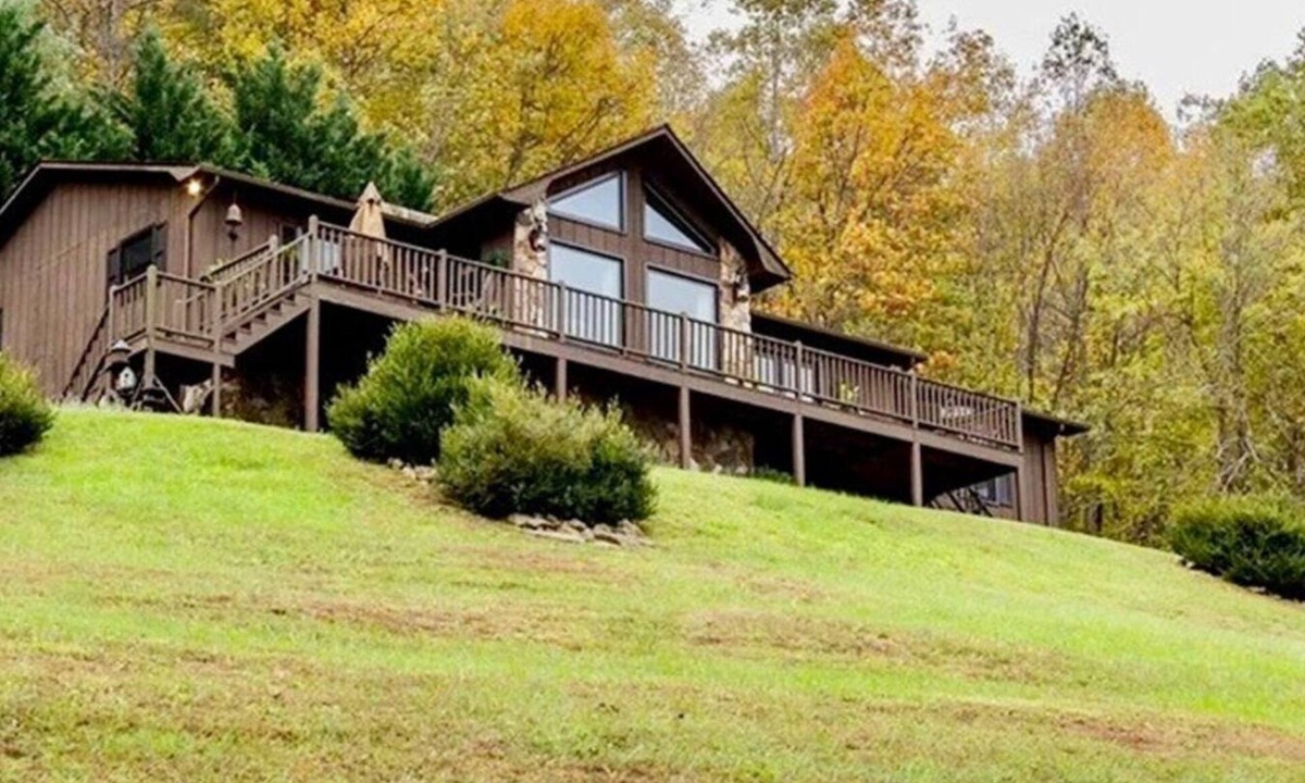 Moravian Falls Cabin | Mountain Top Cabin | Fire Pit | Prayer Mountain | Ping Pong | Hiking