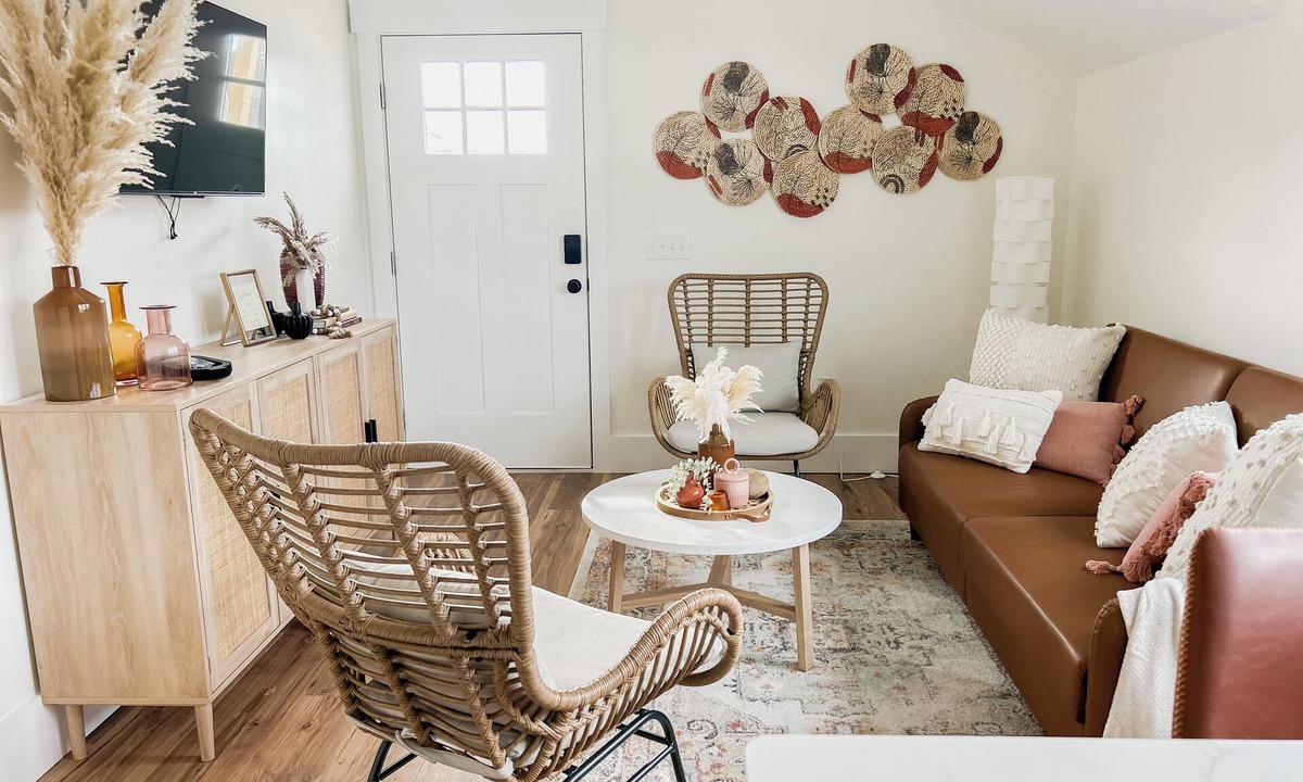 Bluffton Cottage | NEW! Convenient & central location to HHI, Sav & Beaufort.