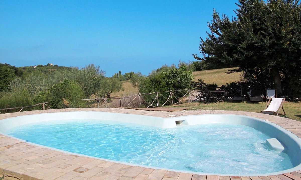Granarola Apartment | Nice apartment for 2 people with WIFI, pool, A/C, TV, patio, pets allowed and panoramic view