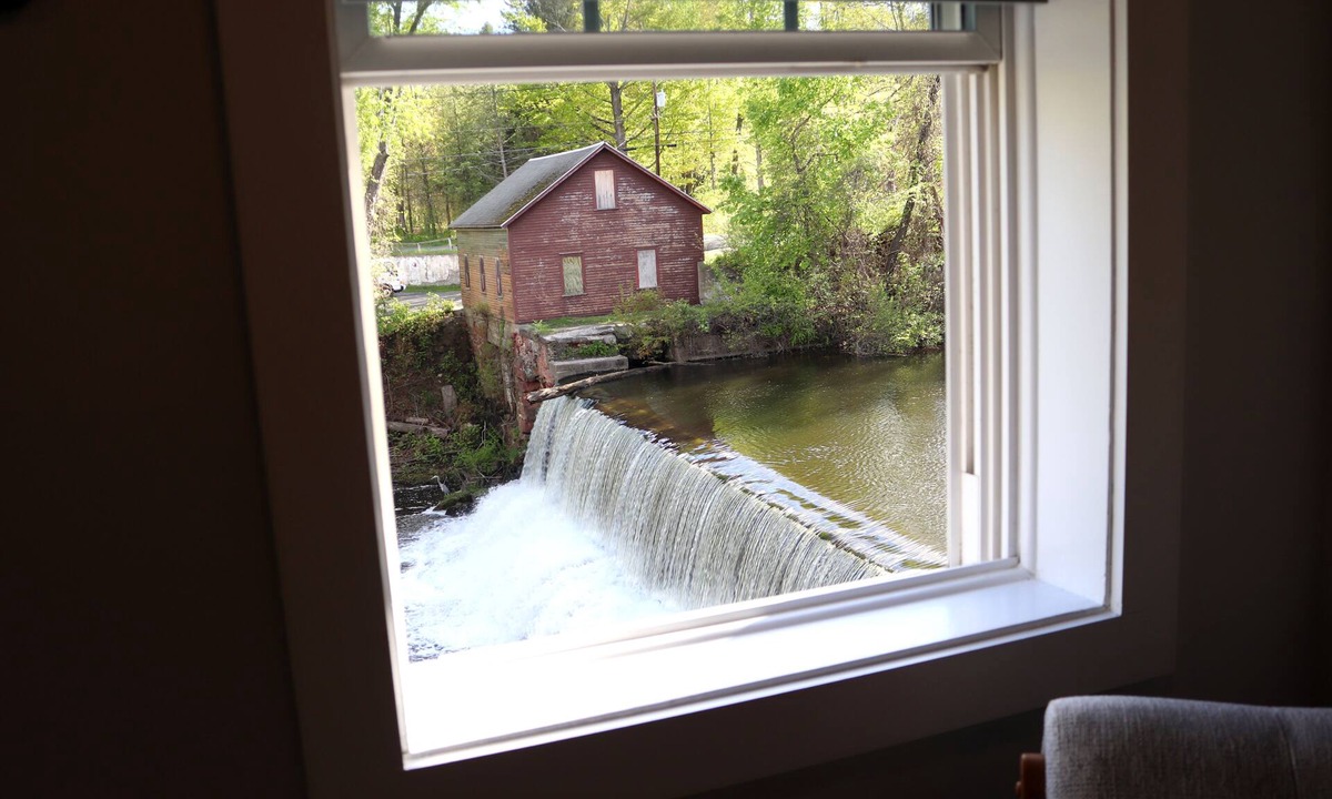 Hatfield Bed & Breakfast | Old Mill Inn