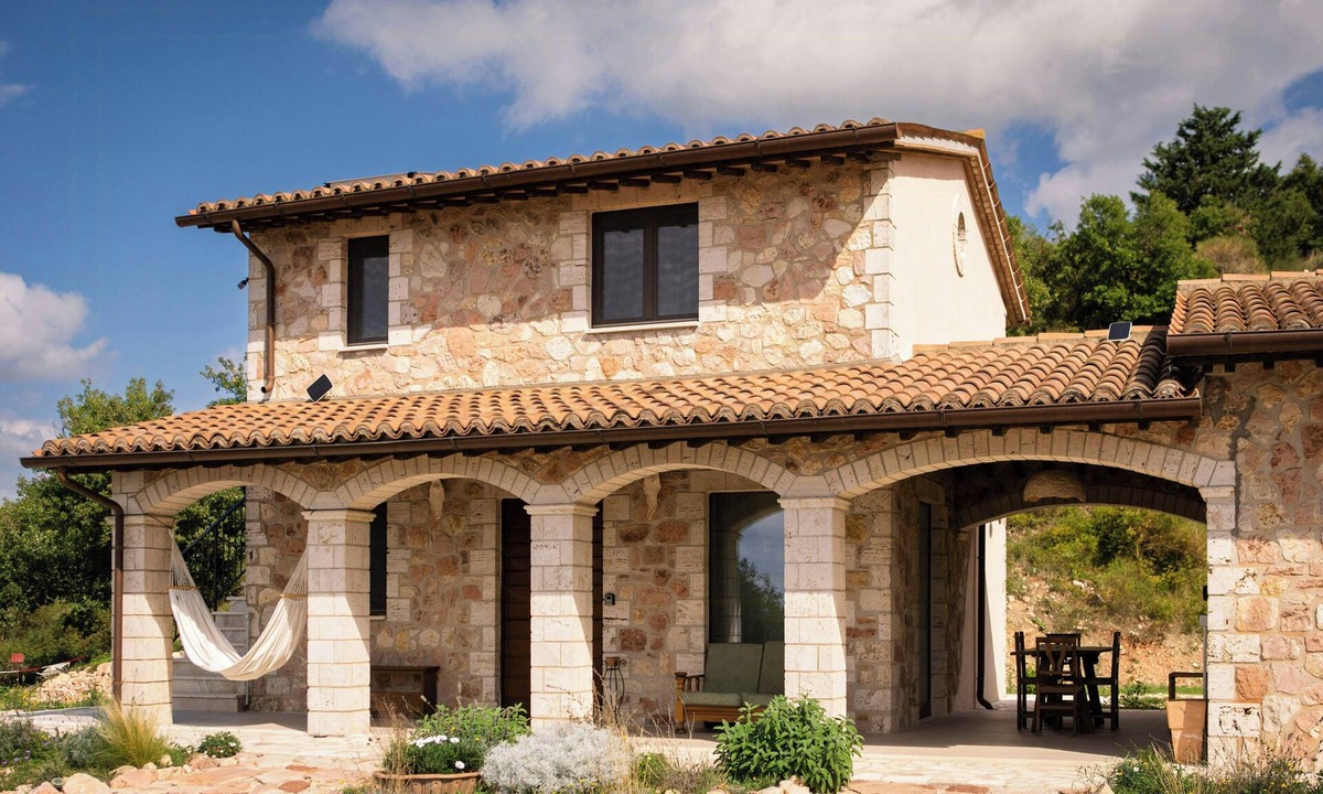 San Terenziano House | Panoramic refuge on Monte Pelato