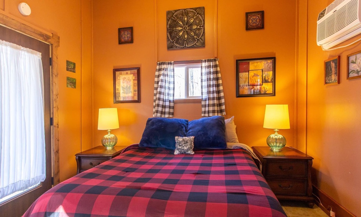 Bloomington Apartment | Private Cabin on 25 Acres with Shared Pool, Hot Tub & Fire Pit