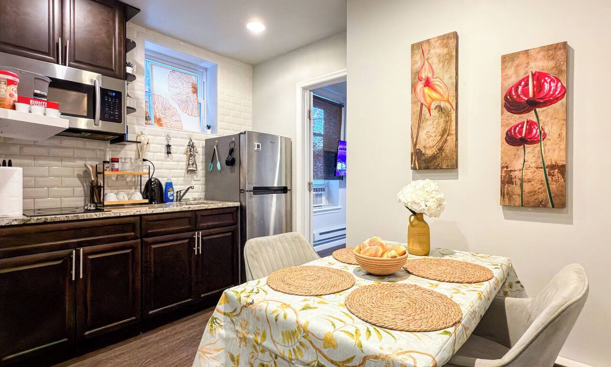 Spruce Hill Apartment | Private Studio Near Upenn & Drexel