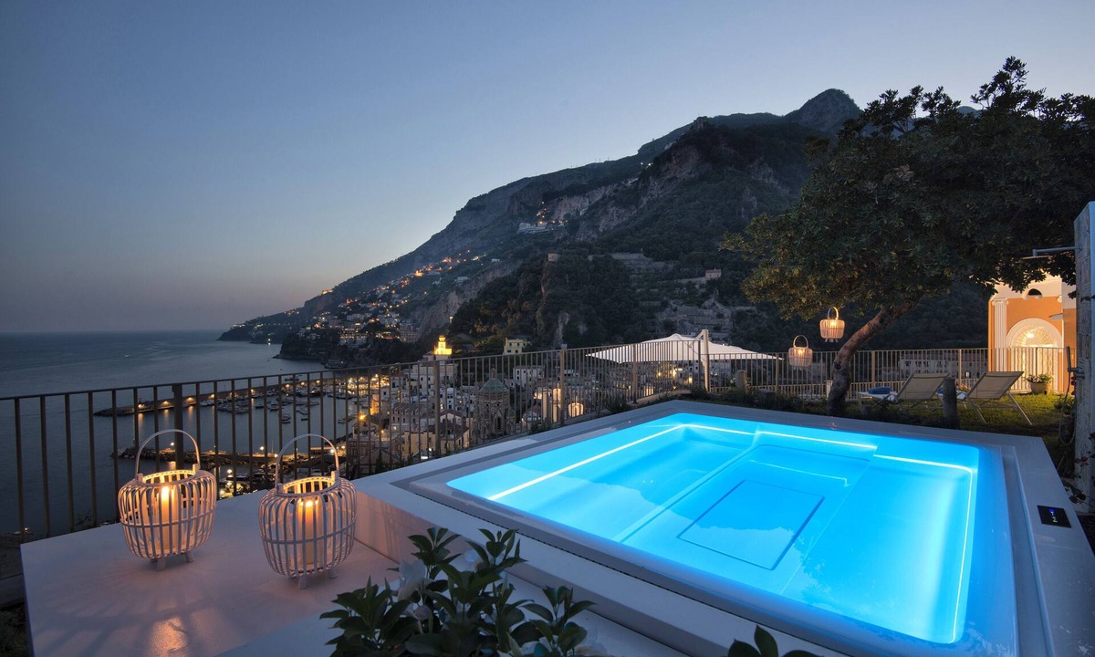 Amalfi Villa | Private Villa with Jacuzzi, Terraces, Sea View and Breakfast