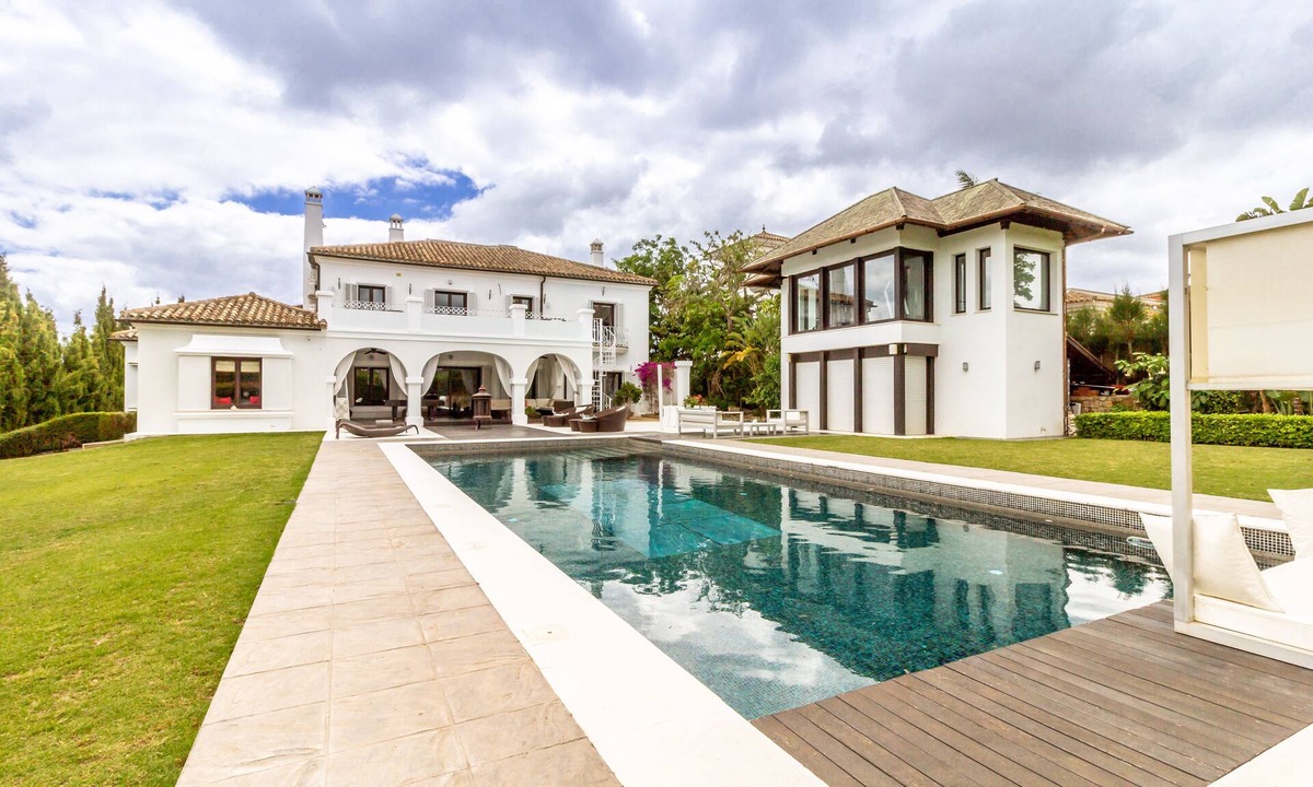 Sotogrande Villa | 🏌🏾‍♂️PRIVATE VILLA WITH POOL, ☀️GYM, WIFI SAN ROQUE CLUB GOLF SOTOGRANDE 💍Weddings -