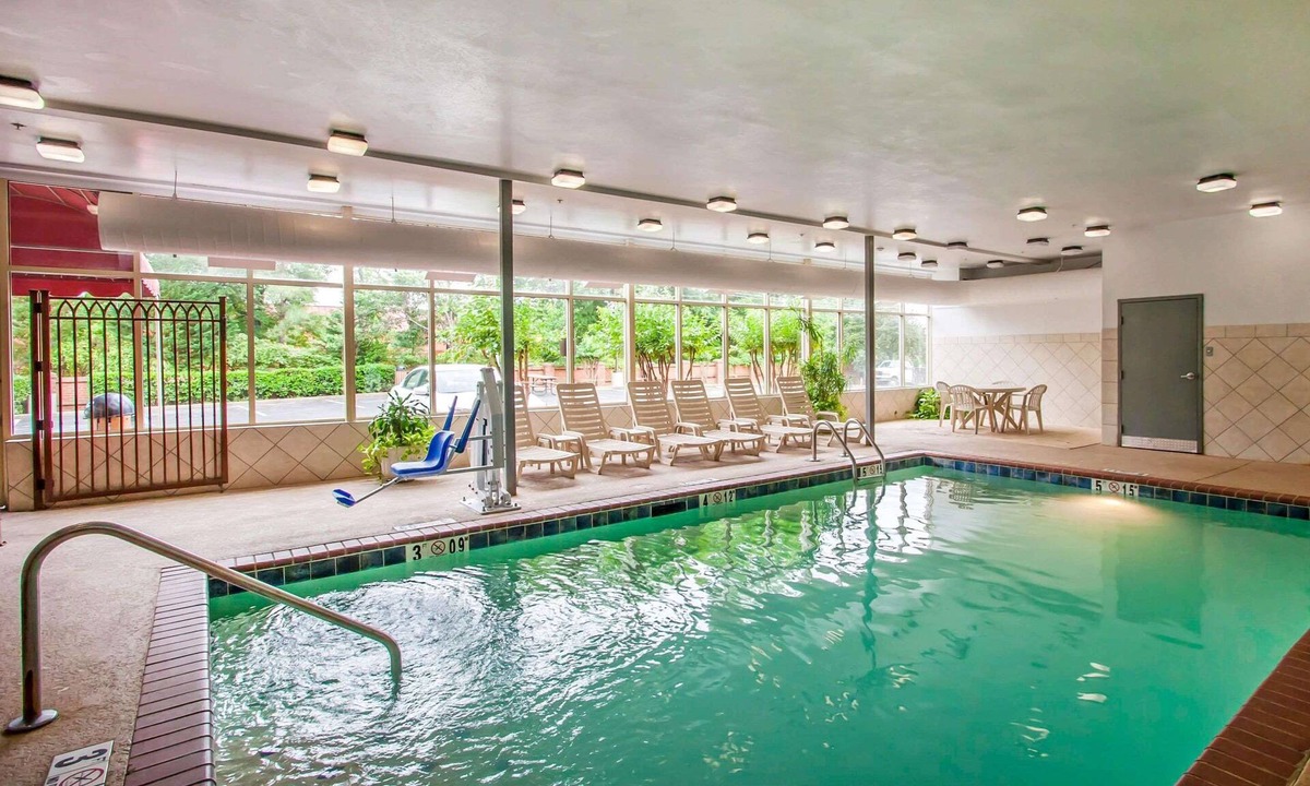 Germantown Hotel | Quality Inn & Suites Germantown North