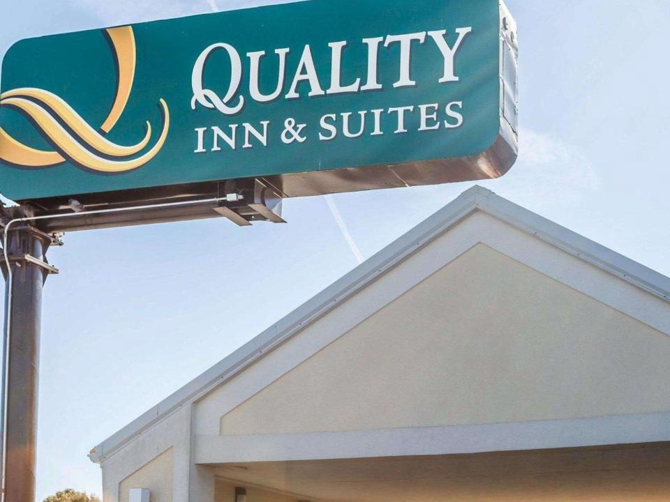 Jasper Hotel | Quality Inn & Suites Jasper - Kimball