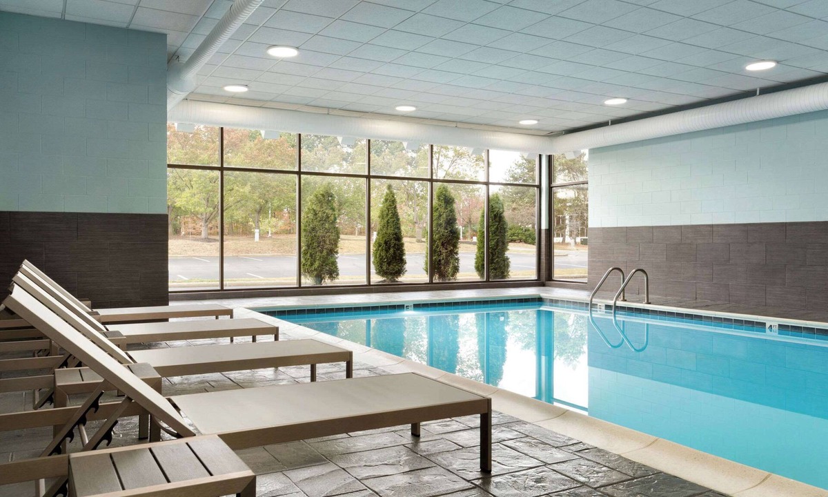 Akron Hotel | Radisson Hotel Akron/Fairlawn
