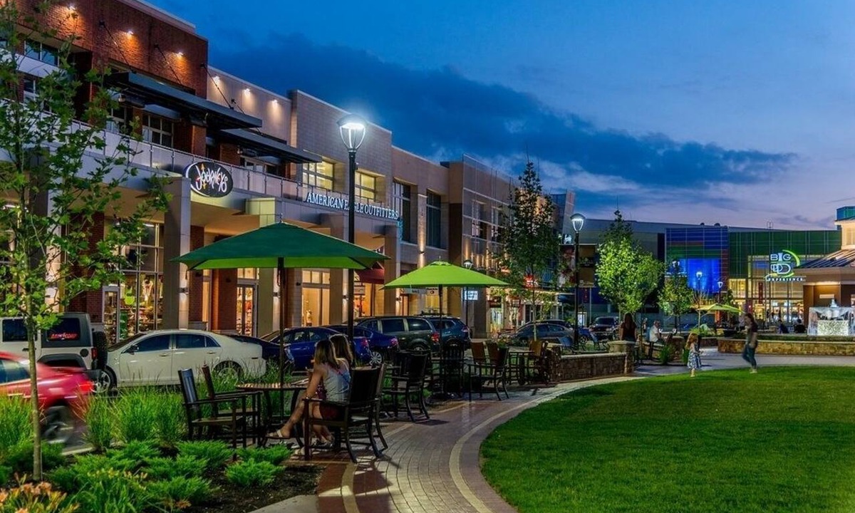 Plainfield Hotel | Relax in a Fully Equipped Room Near Perry Crossing Shops