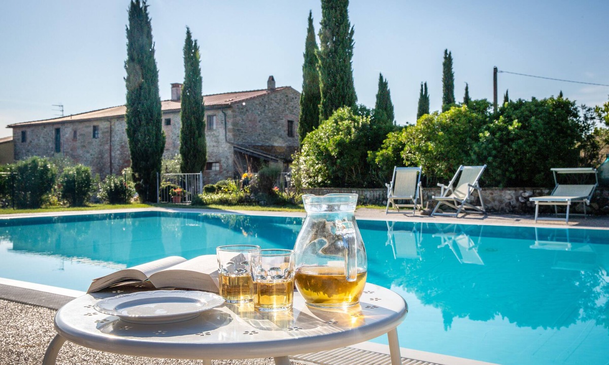 Chianni House | Relax in a traditional farmhouse between Pisa and Volterra, fabulous views of the hills