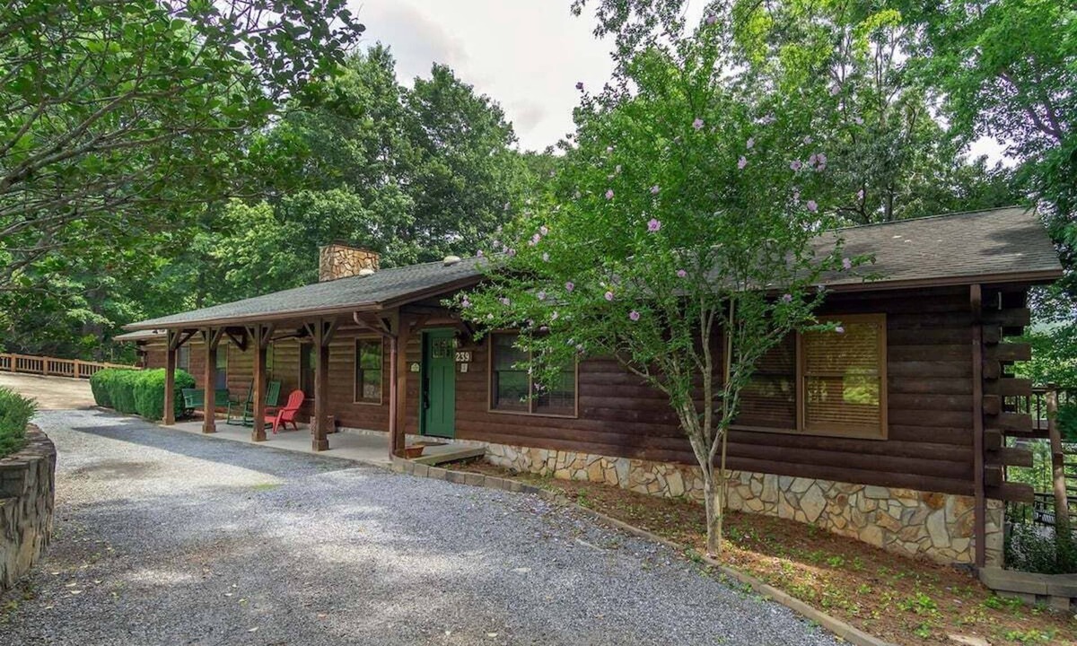 Lake Lure House | Relaxation Station at Rumbling Bald