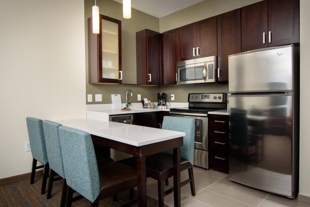 Avon Hotel | Residence Inn by Marriott Cleveland Avon at The Emerald Event Center