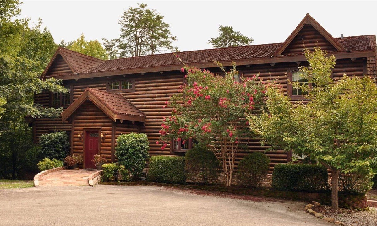 Kingston Cabin | Respite Lodge by the Tennessee River