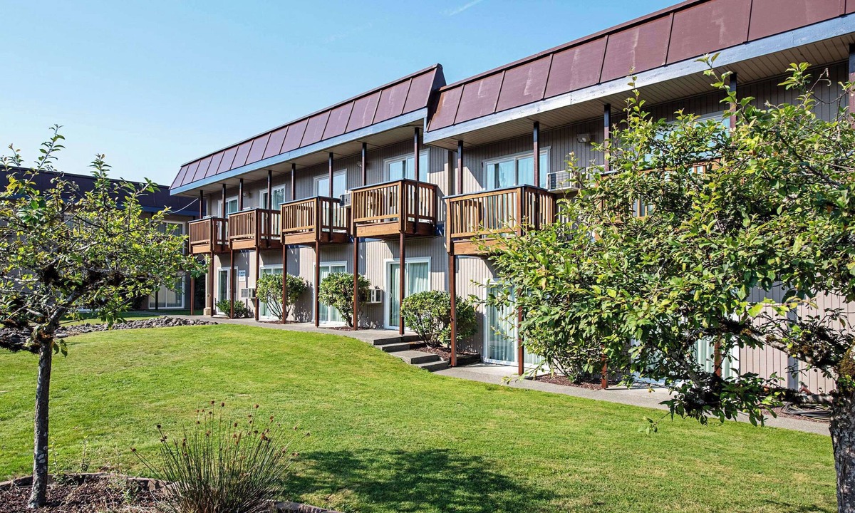 Enumclaw Hotel | Rodeway Inn Enumclaw Mount Rainier-Crystal Mountain Area