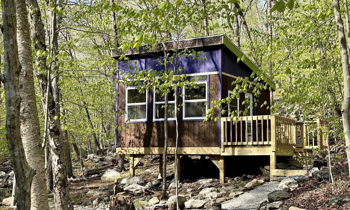 Bozrah Cabin | Secluded Tiny House Rental for Glamping in Norwich, Connecticut