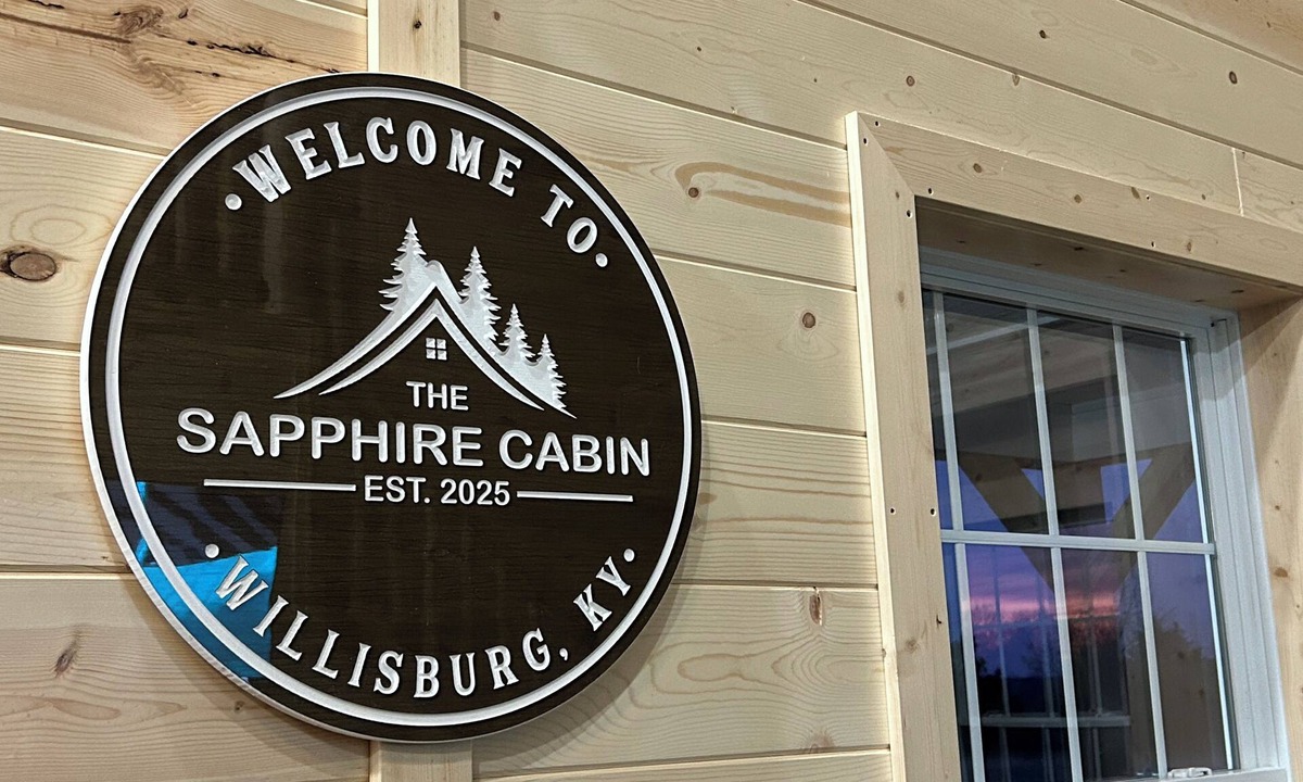 Chaplin Cabin | Sip, Stay & Unwind: Charming 2 bedroom Cabin + Loft on the Bourbon Trail