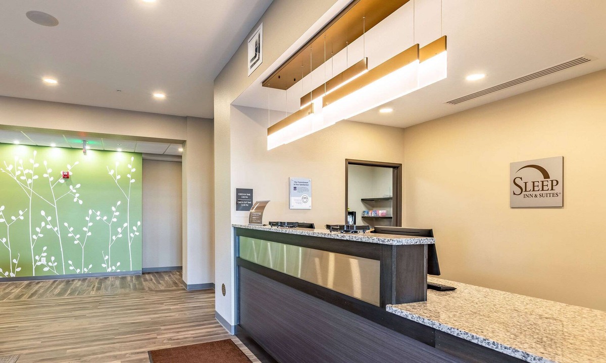 Mount Hope Hotel | Sleep Inn & Suites Mt. Hope near Auction & Event Center