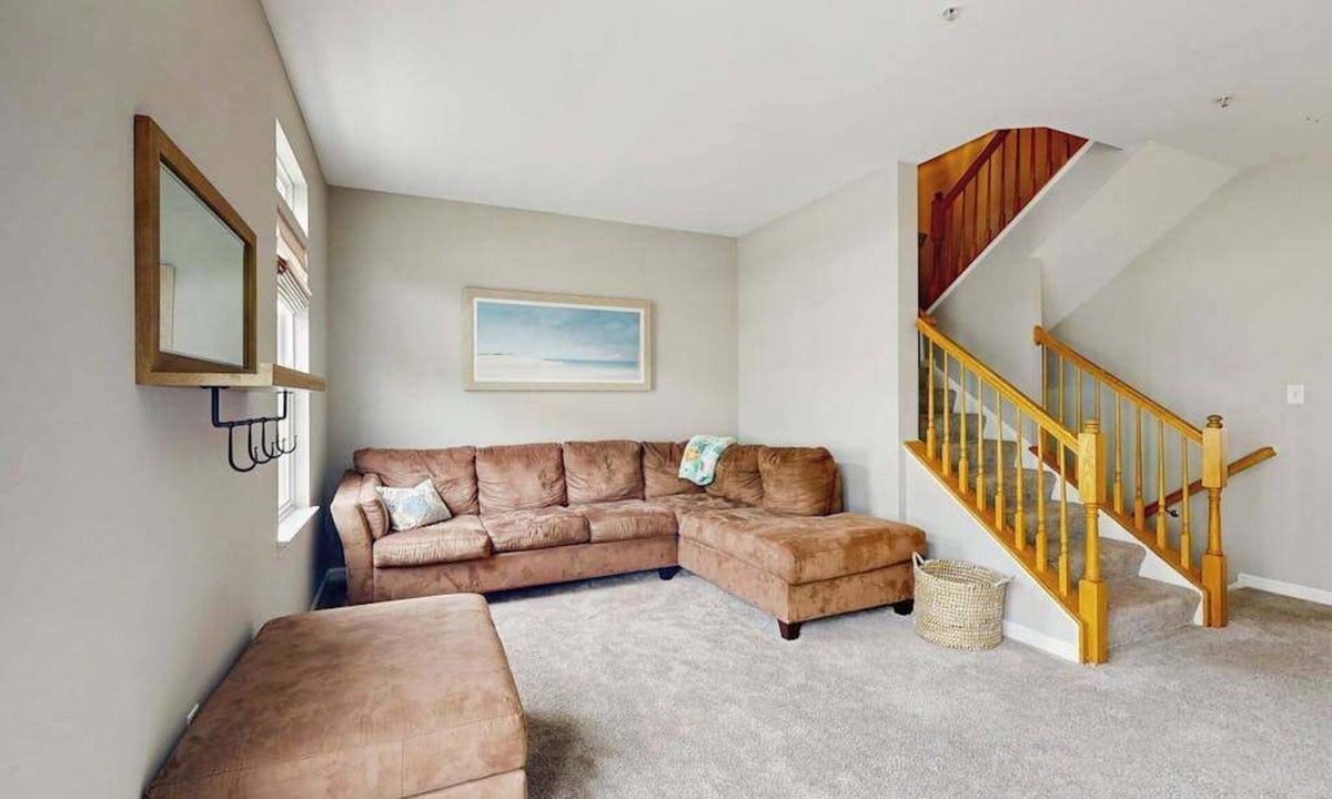 Ocean View Condo | South Hampton townhome with shared pool & tennis courts